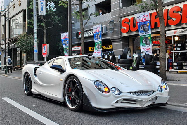 Mitsuoka Orochi[1]